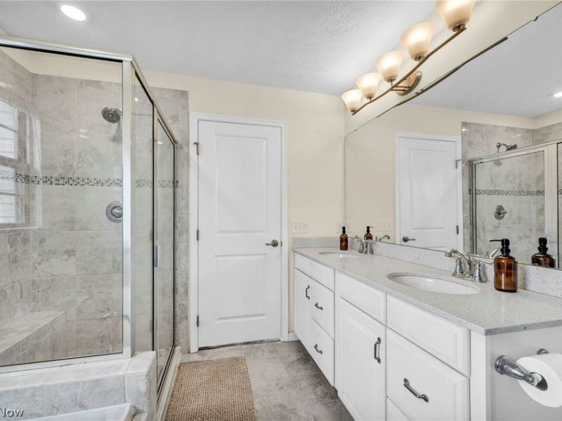 1383 Beach Avenue, Lakewood, OH 44107 Photo 20