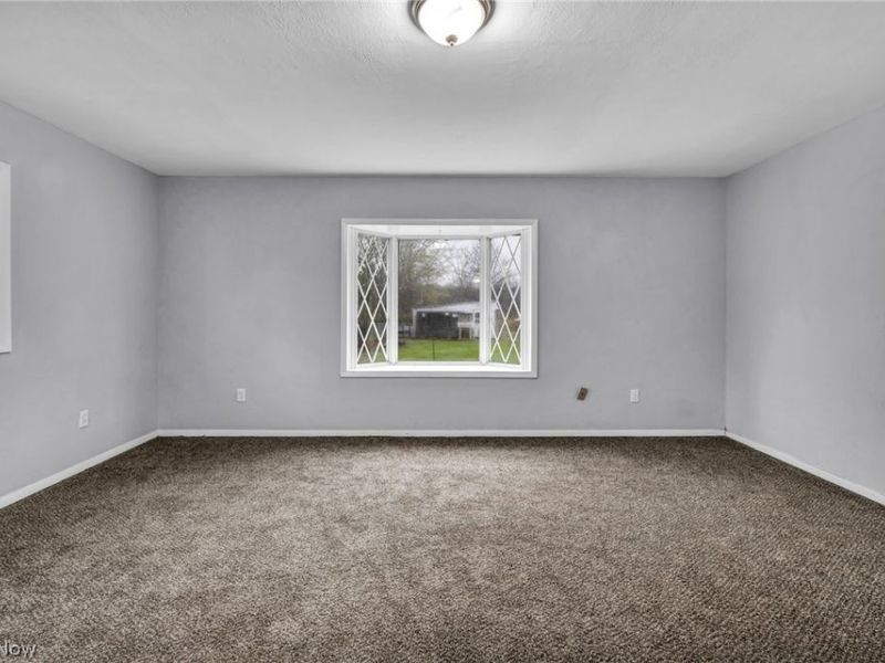 12114 National Drive, Grafton, OH 44044 Photo 34