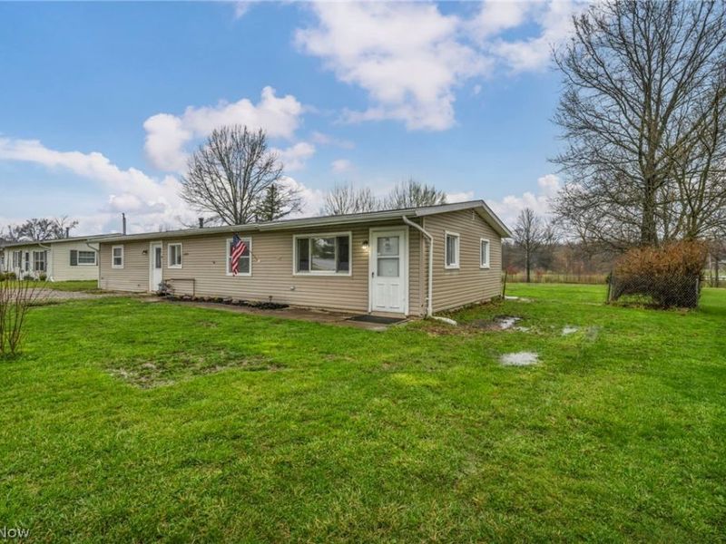 12114 National Drive, Grafton, OH 44044 Photo 4