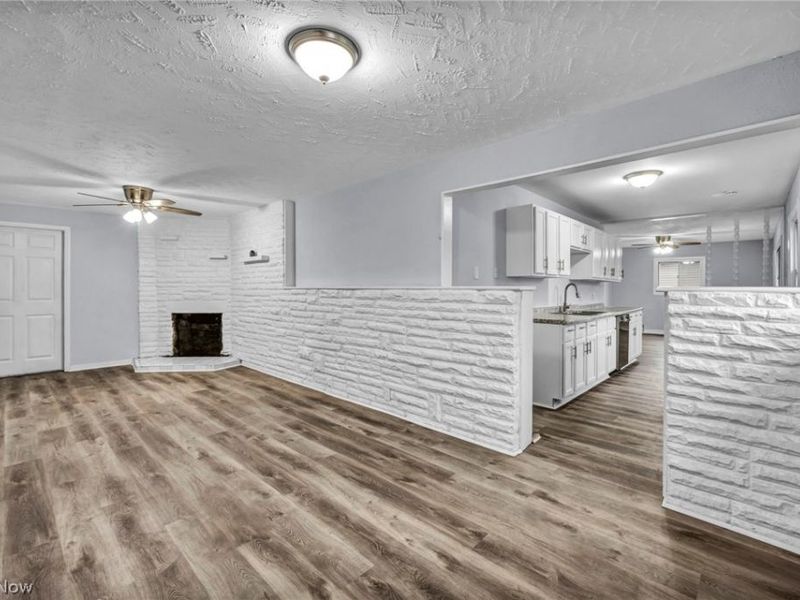 12114 National Drive, Grafton, OH 44044 Photo 5