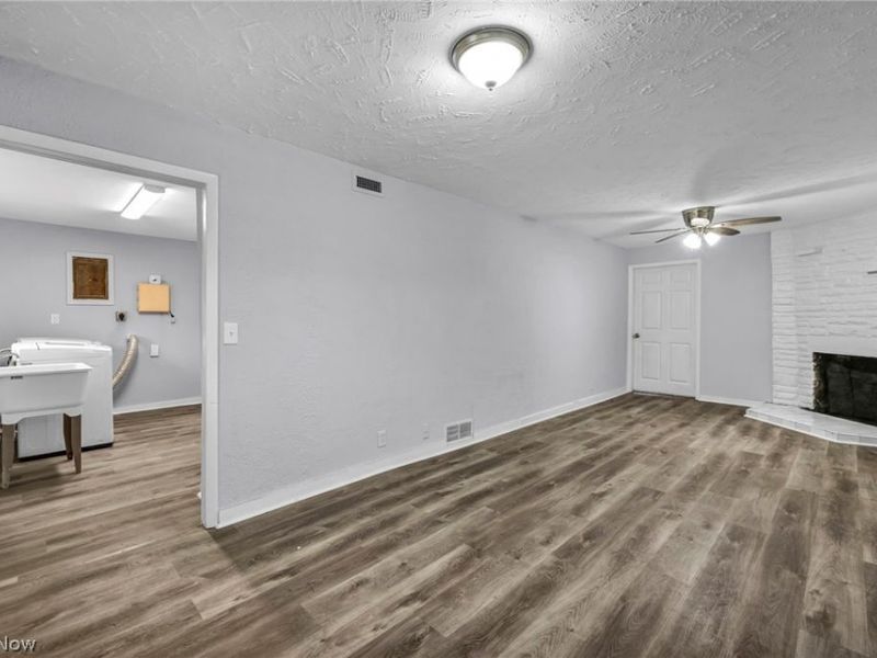 12114 National Drive, Grafton, OH 44044 Photo 6