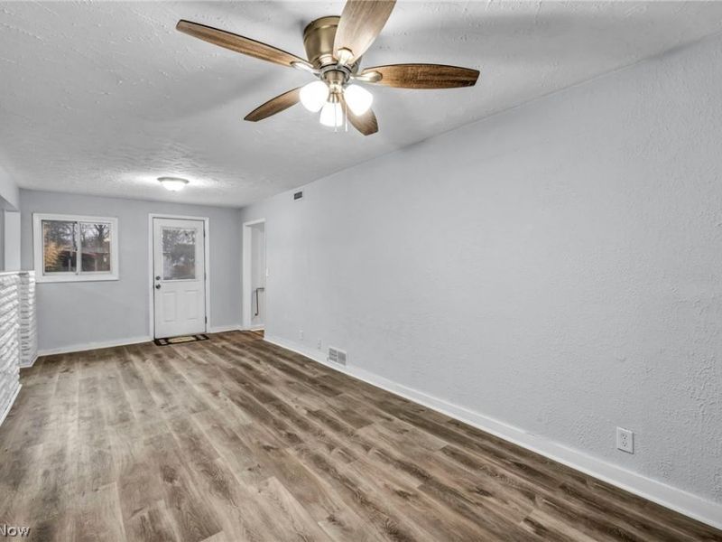 12114 National Drive, Grafton, OH 44044 Photo 8