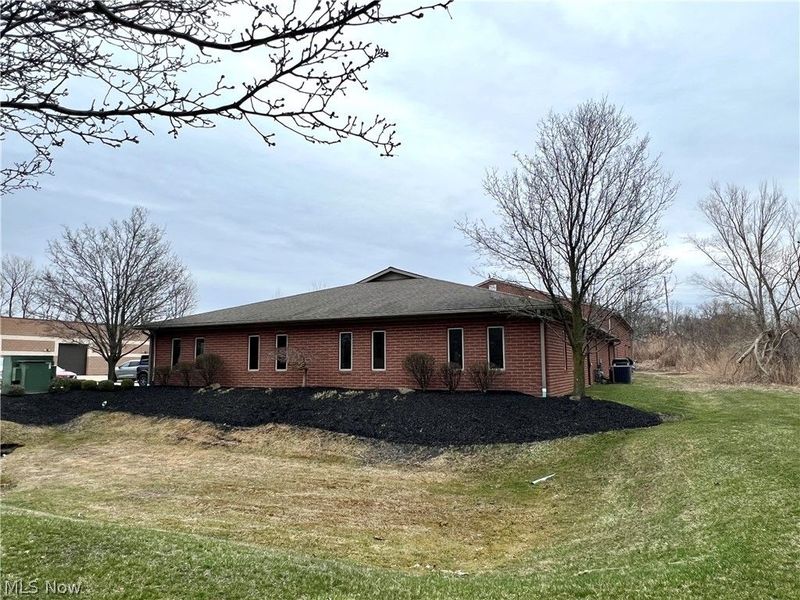 9436 Hamilton Drive , Mentor, OH 44060 Photo 1