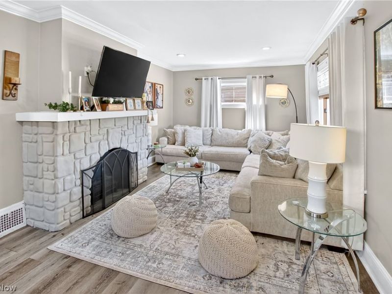 10903 Parkhurst Drive , Cleveland, OH 44111 Photo 13