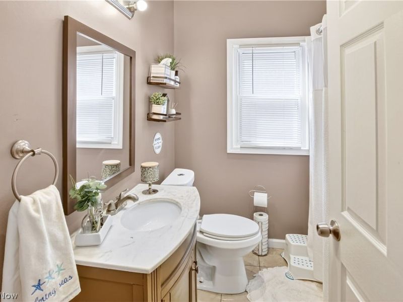 10903 Parkhurst Drive , Cleveland, OH 44111 Photo 17