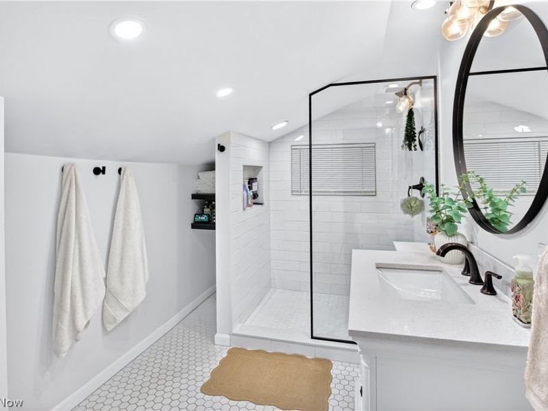 10903 Parkhurst Drive , Cleveland, OH 44111 Photo 21