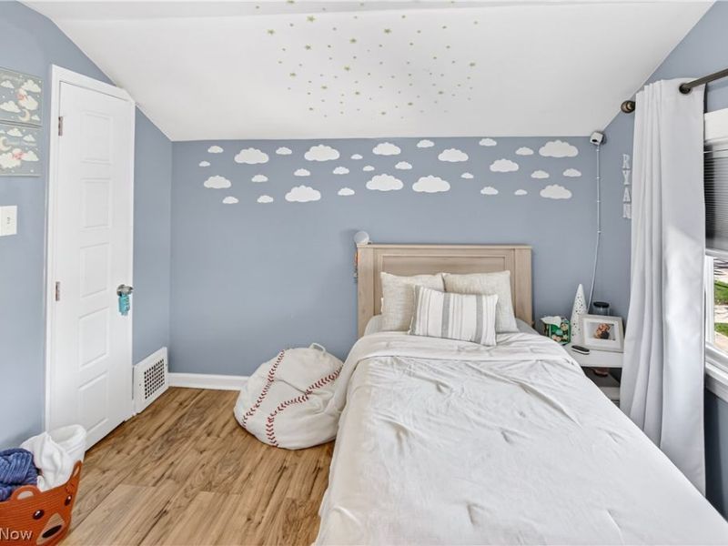 10903 Parkhurst Drive , Cleveland, OH 44111 Photo 24