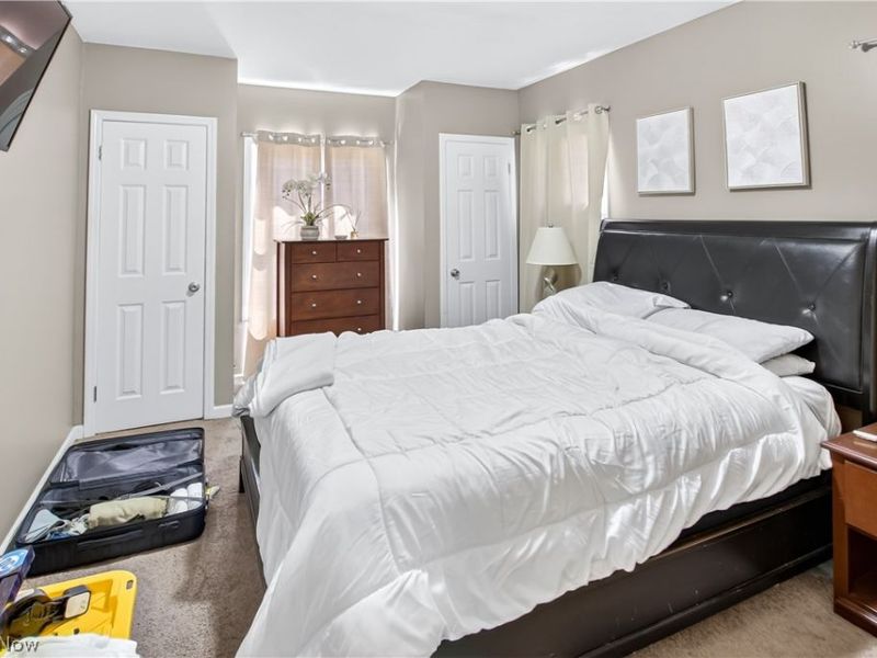 10903 Parkhurst Drive , Cleveland, OH 44111 Photo 25