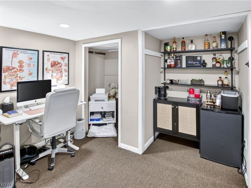 10903 Parkhurst Drive , Cleveland, OH 44111 Photo 29