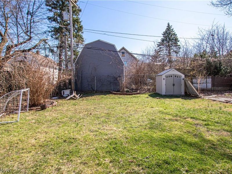 10903 Parkhurst Drive , Cleveland, OH 44111 Photo 40