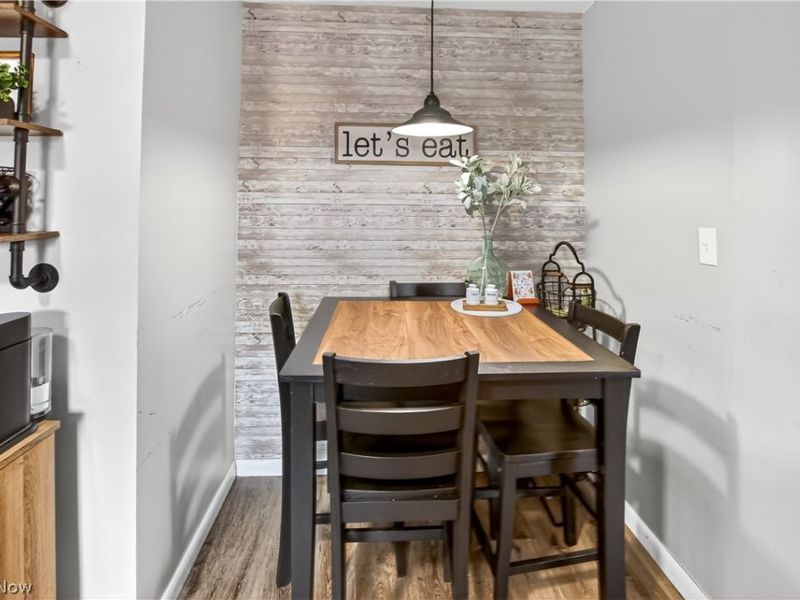 10903 Parkhurst Drive , Cleveland, OH 44111 Photo 8