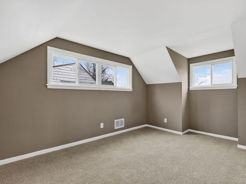 4232 Mayflower Boulevard , Columbus, OH 43213 Photo 15