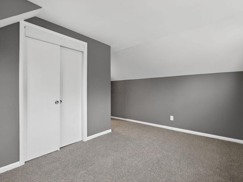 4232 Mayflower Boulevard , Columbus, OH 43213 Photo 17