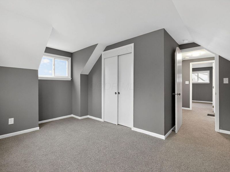 4232 Mayflower Boulevard , Columbus, OH 43213 Photo 18