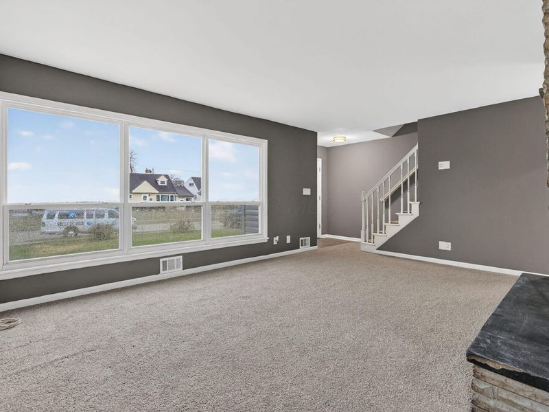 4232 Mayflower Boulevard , Columbus, OH 43213 Photo 4