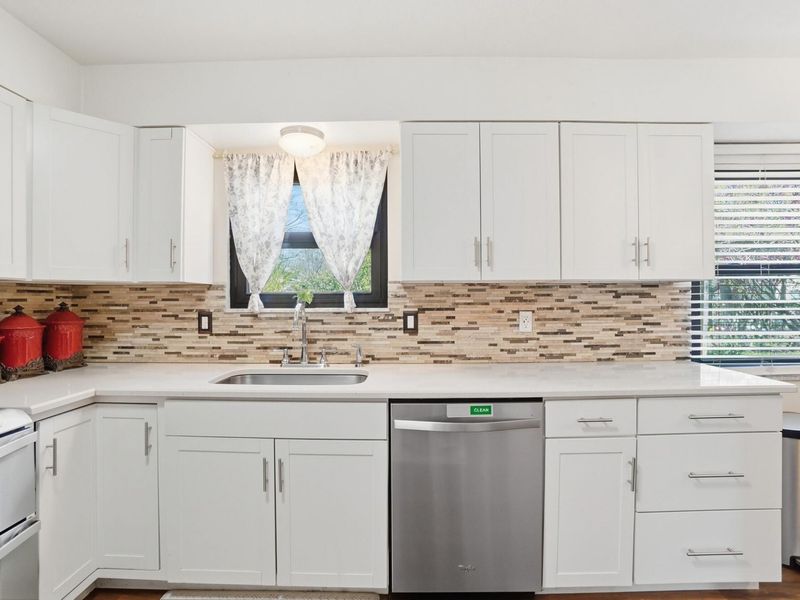 1800 Lakehill Court, Columbus, OH 43229 Photo 17