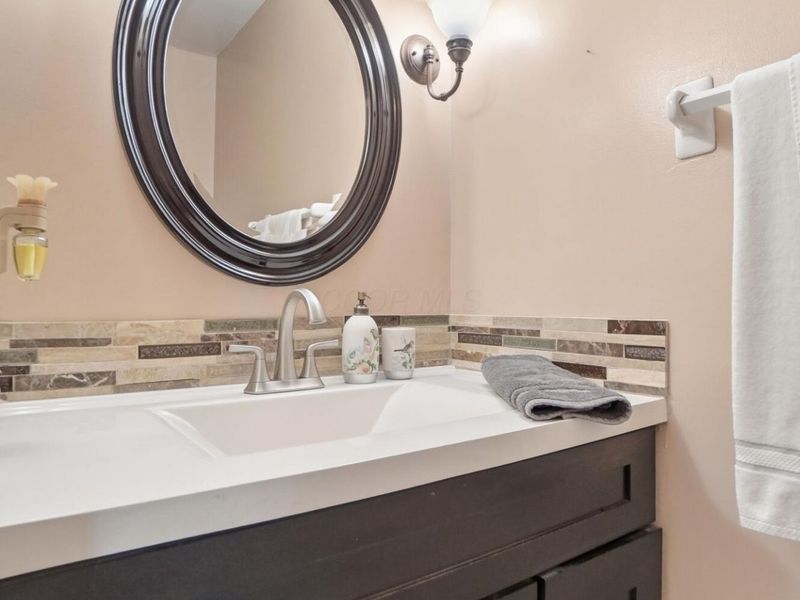 1800 Lakehill Court, Columbus, OH 43229 Photo 20