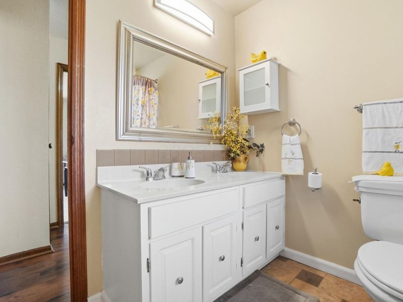 1800 Lakehill Court, Columbus, OH 43229 Photo 30