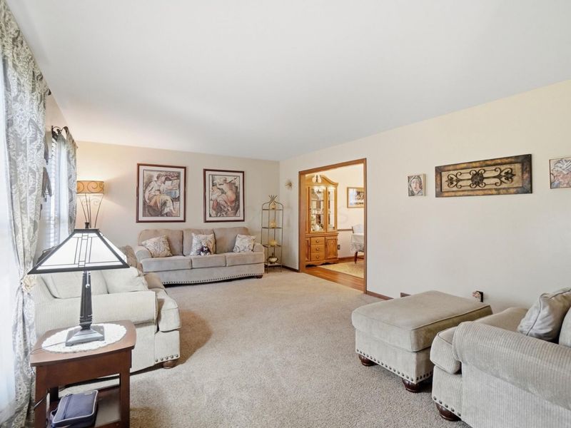 1800 Lakehill Court, Columbus, OH 43229 Photo 4