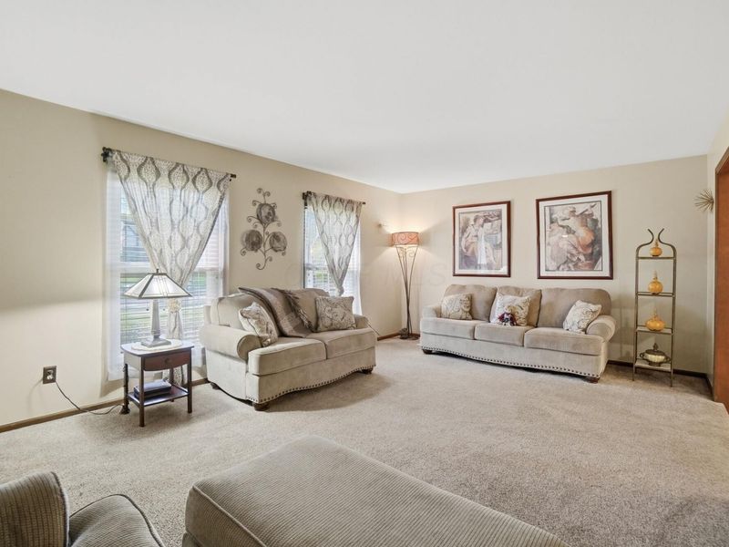 1800 Lakehill Court, Columbus, OH 43229 Photo 5