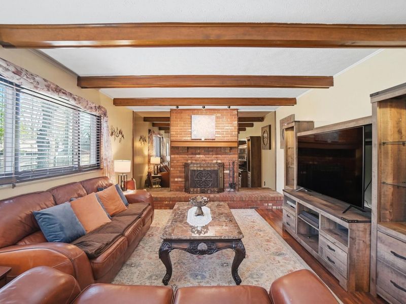 1800 Lakehill Court, Columbus, OH 43229 Photo 7