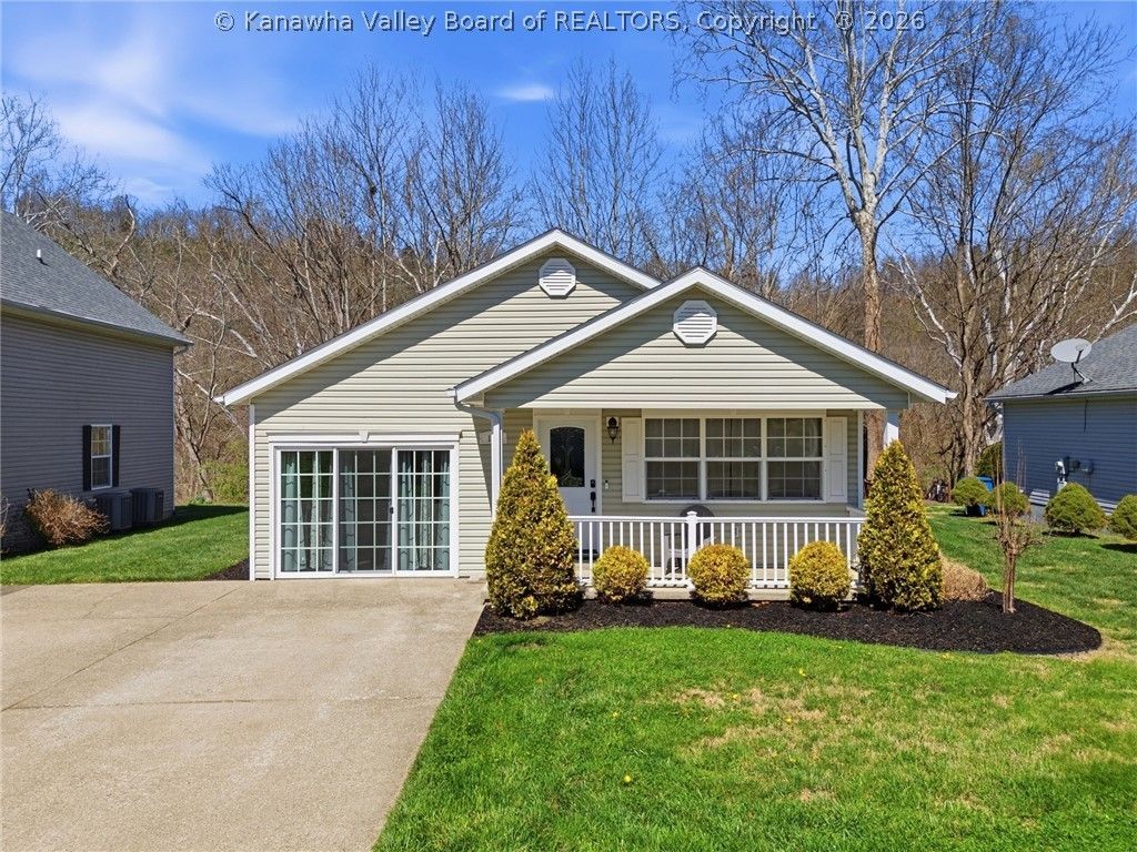 128 Ocean Drive, Huntington, WV 25705 Main Photo