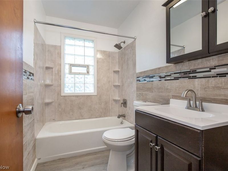 4656 W 146th Street , Cleveland, OH 44135 Photo 11