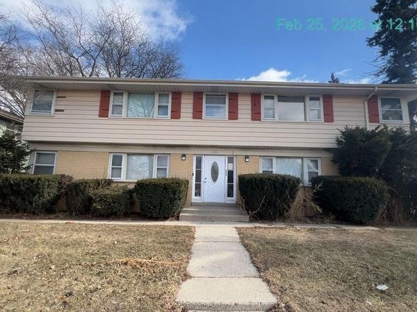 5806 N 76th STREET, Milwaukee, WI 53218