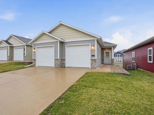 1206 Tivoli Circle, Oregon, WI 53575