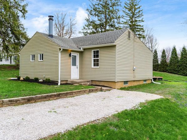 932 Montgomery Road NE, Newark, OH 43055