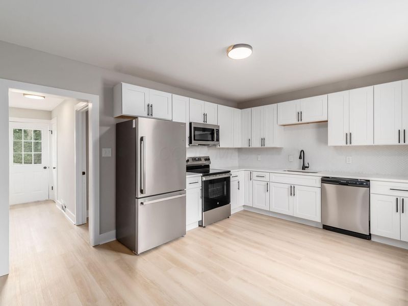 932 Montgomery Road NE, Newark, OH 43055 Photo 13