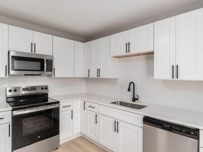 932 Montgomery Road NE, Newark, OH 43055 Photo 17