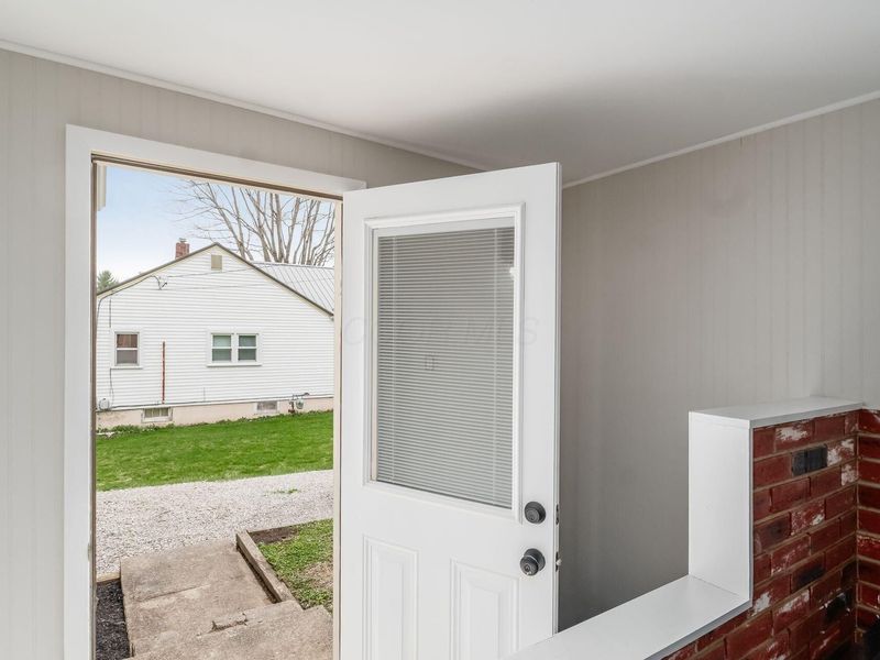 932 Montgomery Road NE, Newark, OH 43055 Photo 5