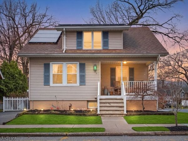 108 9Th Ave, Hawthorne, NJ 07506