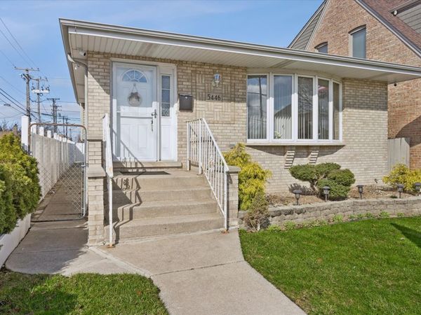 5446 S Rutherford Avenue, Chicago, IL 60638