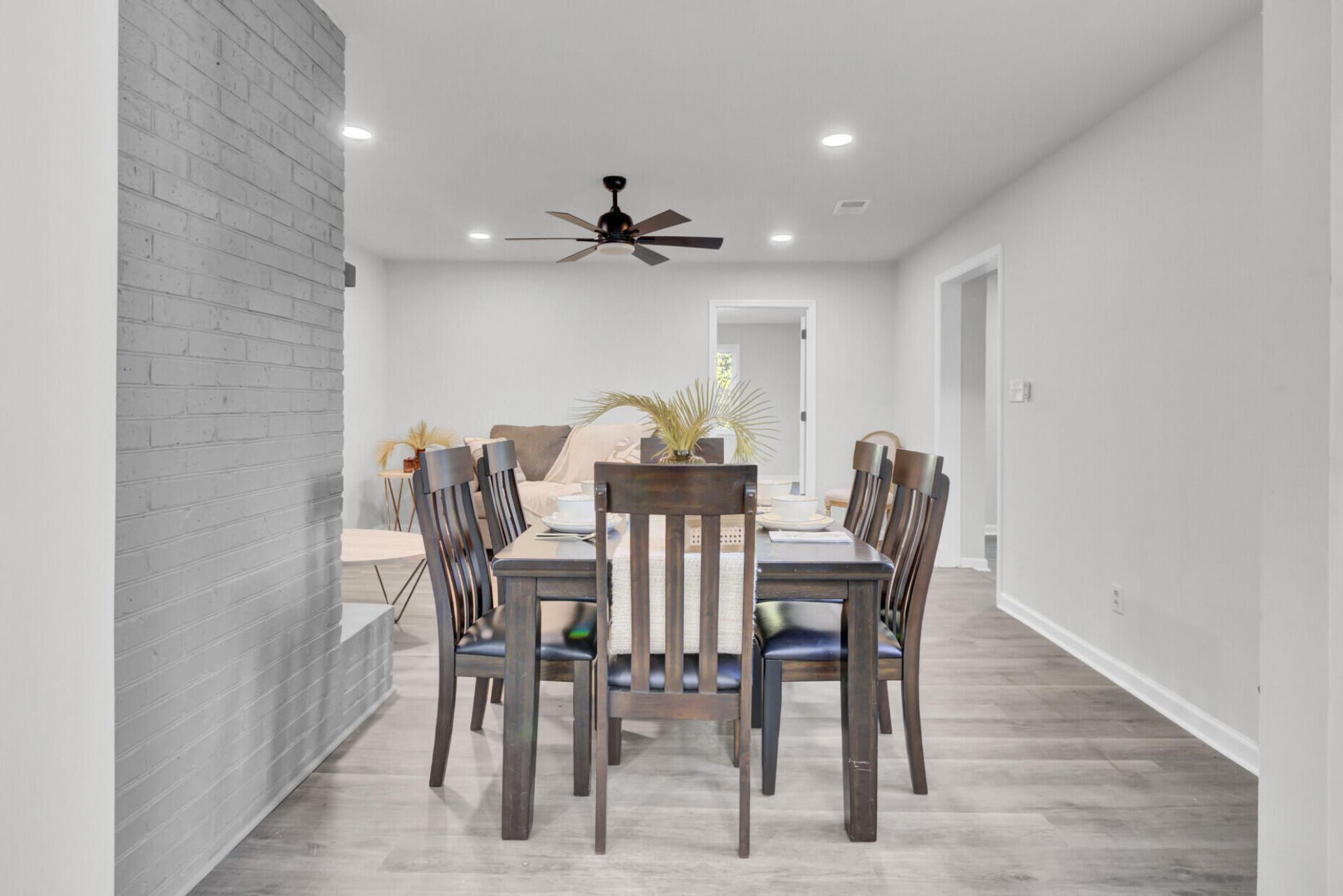 200 Roosevelt Drive Photo 19