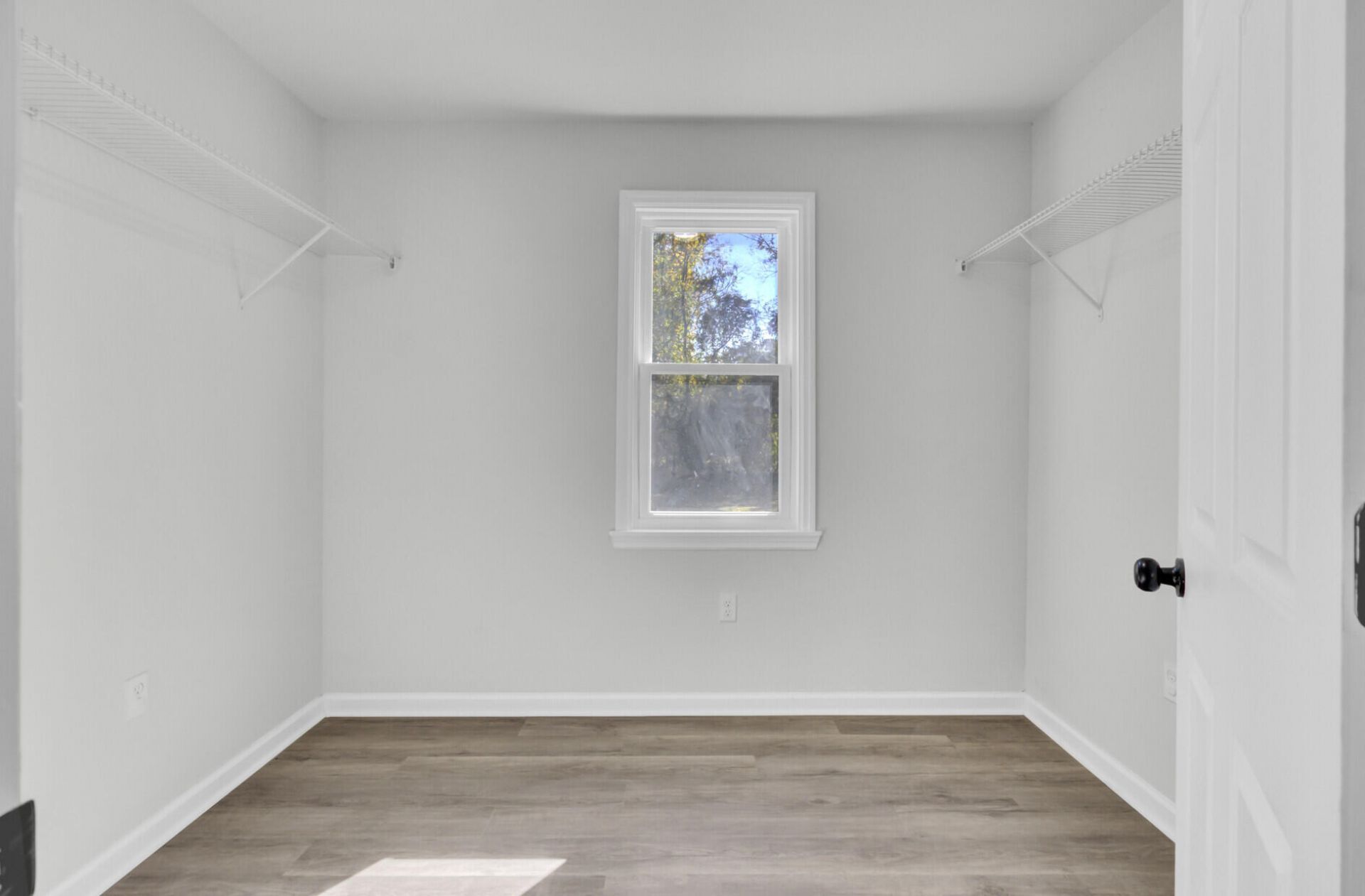 200 Roosevelt Drive Photo 26