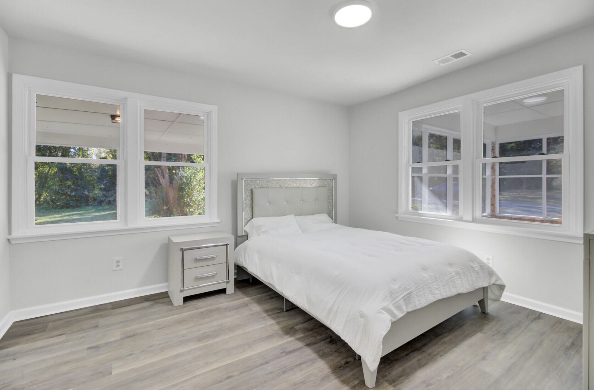 200 Roosevelt Drive Photo 34