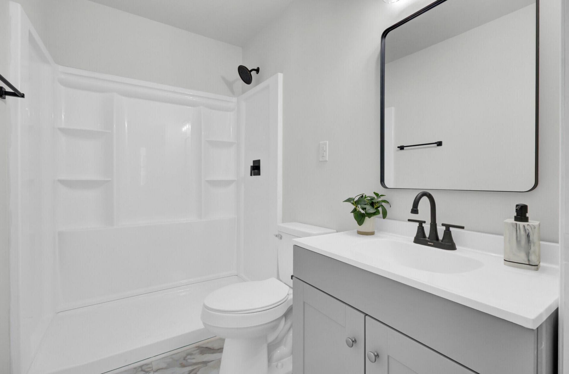 200 Roosevelt Drive Photo 35