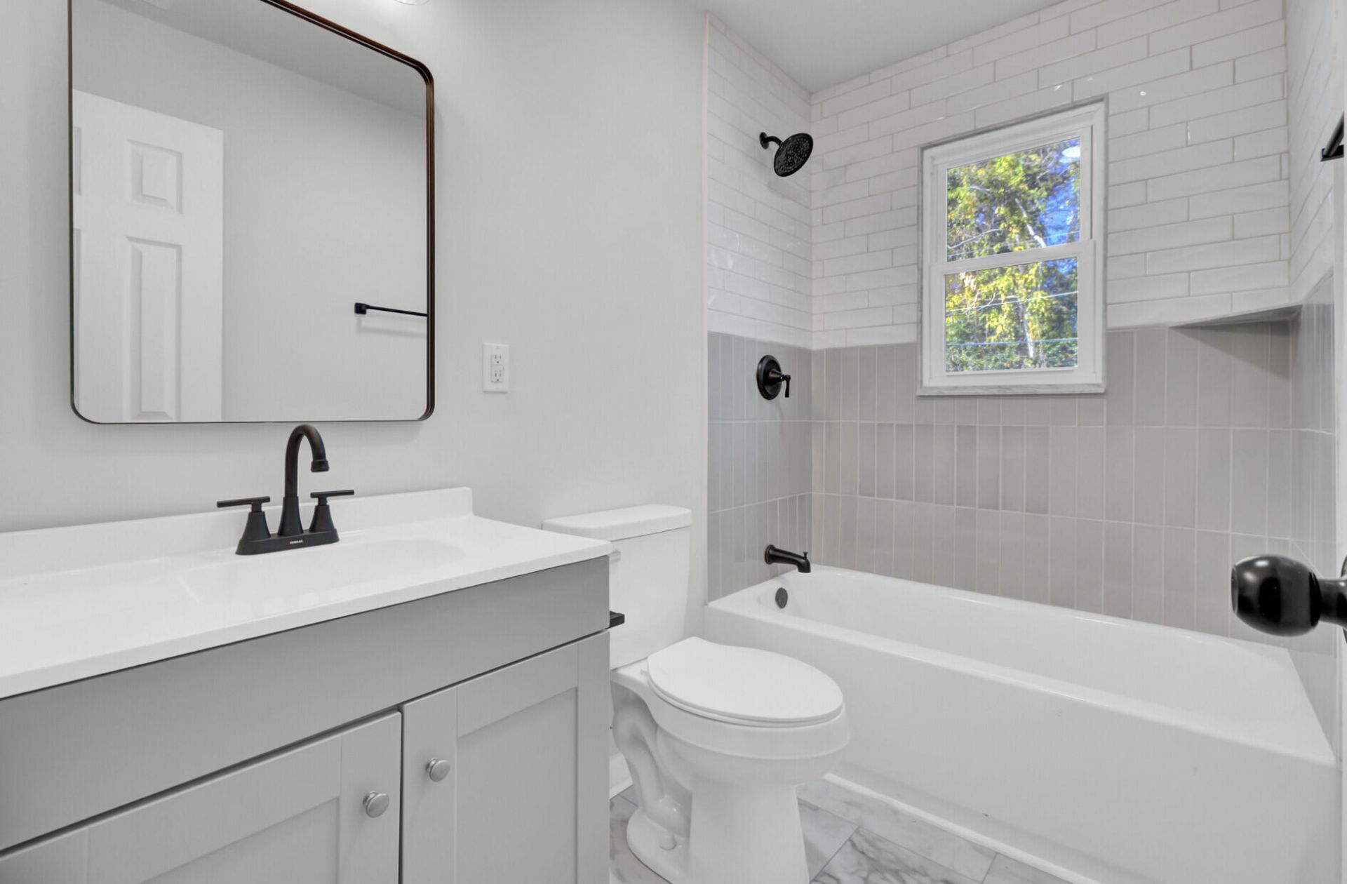 200 Roosevelt Drive Photo 40