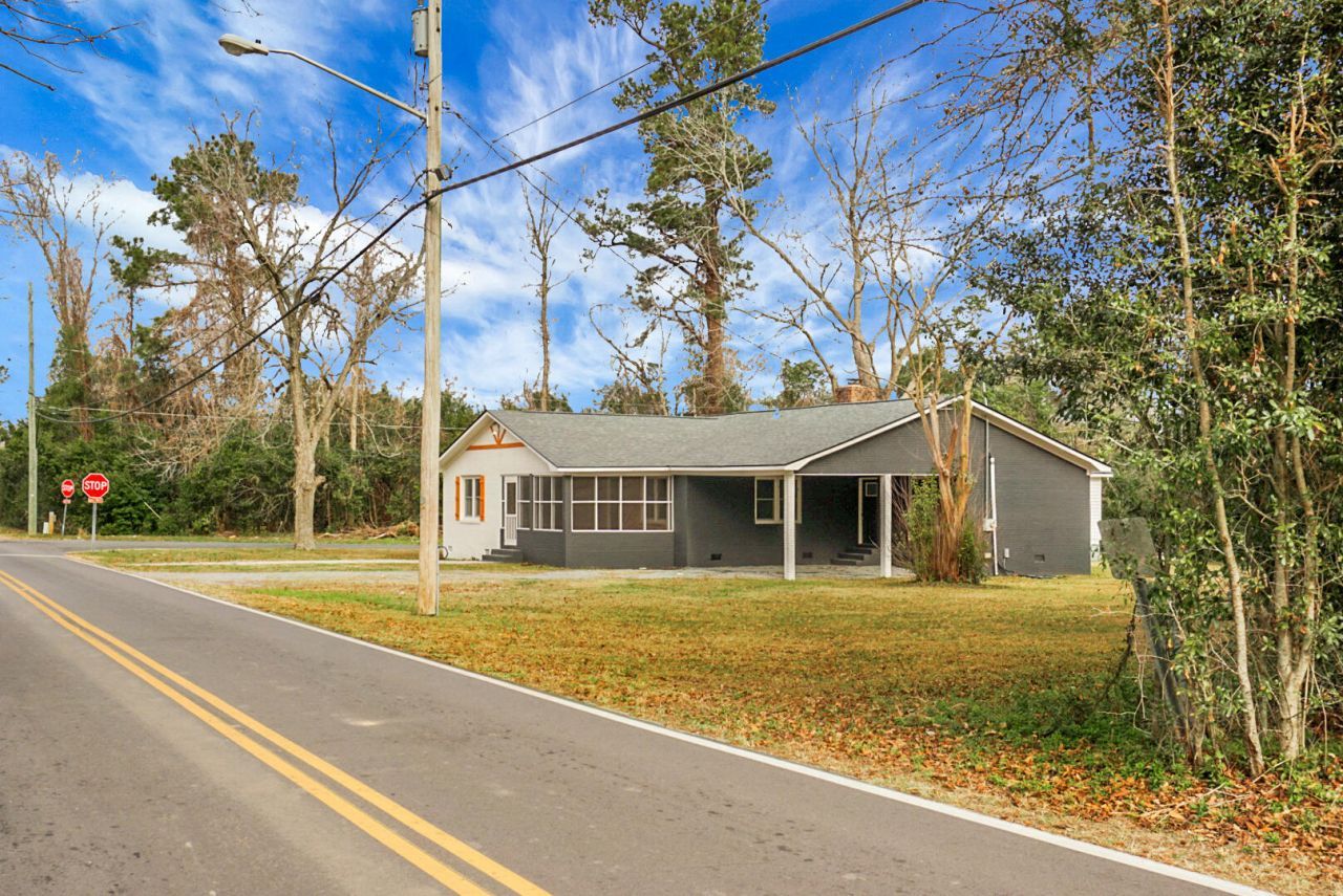 200 Roosevelt Drive Photo 57