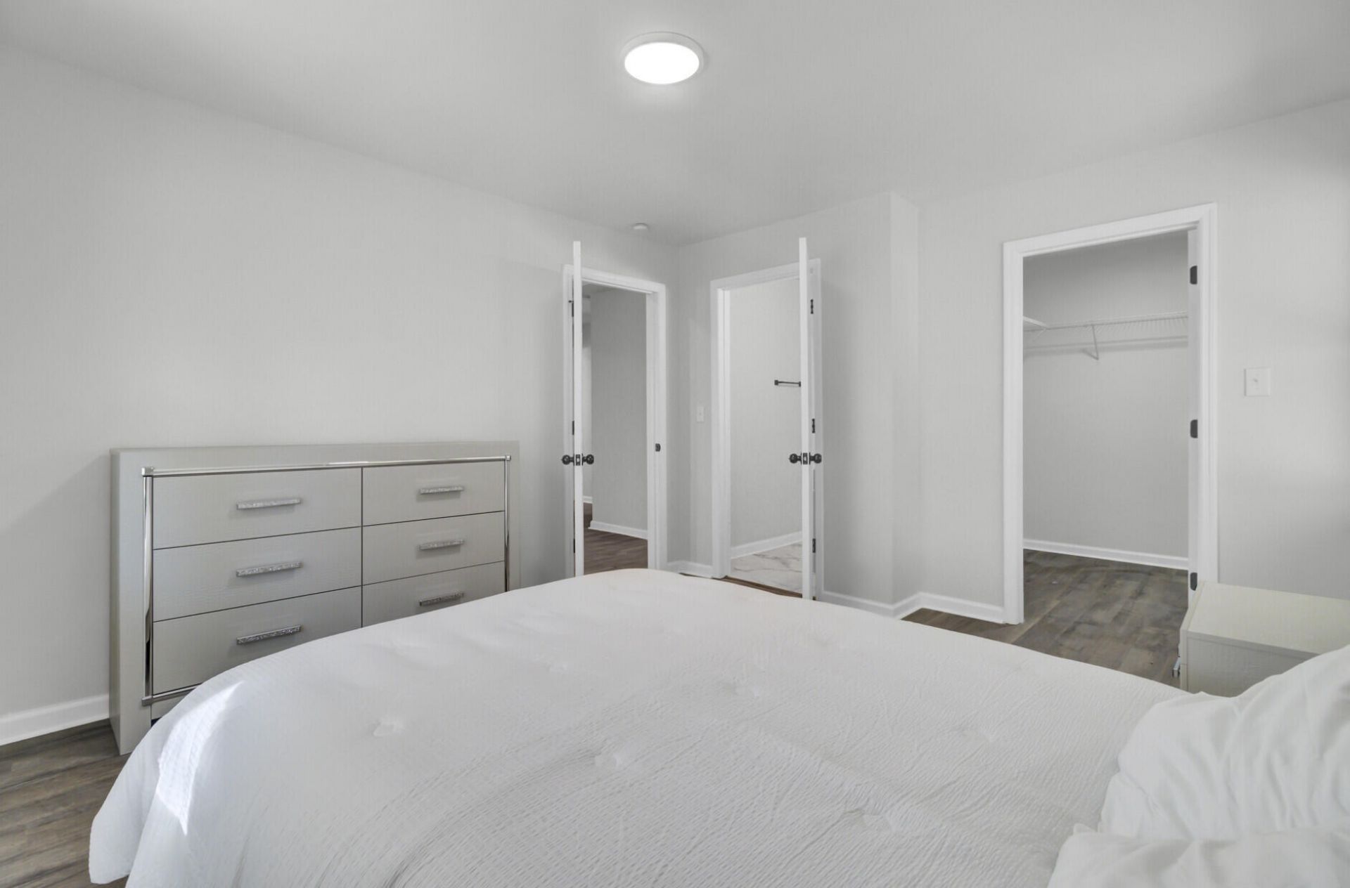 200 Roosevelt Drive Photo 7