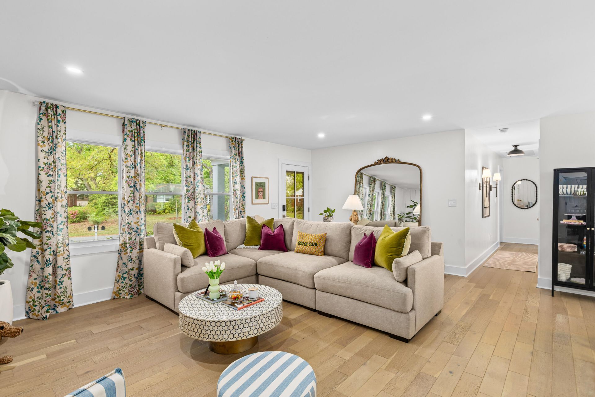 1461 Downing Street Photo 12