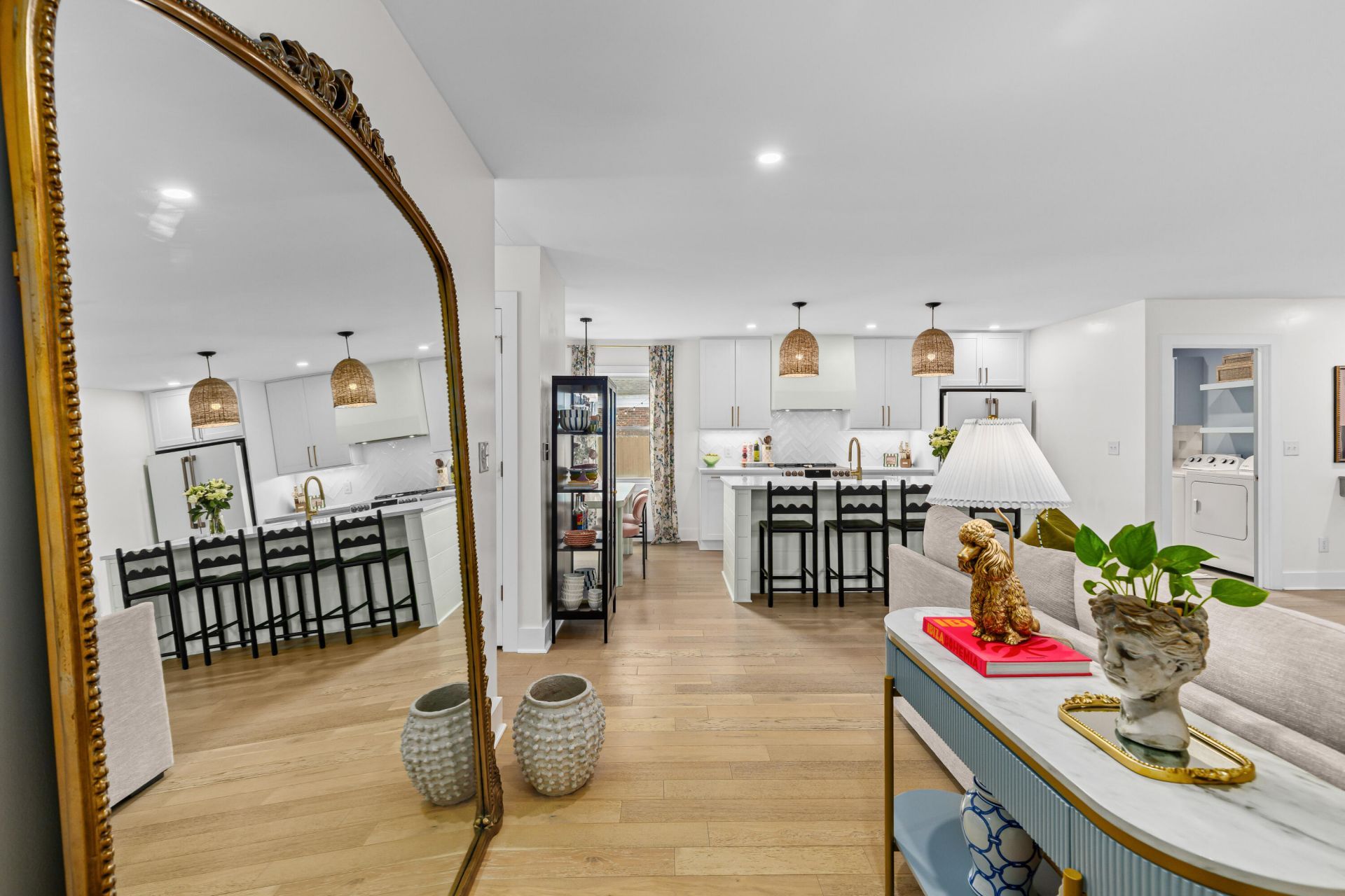 1461 Downing Street Photo 16