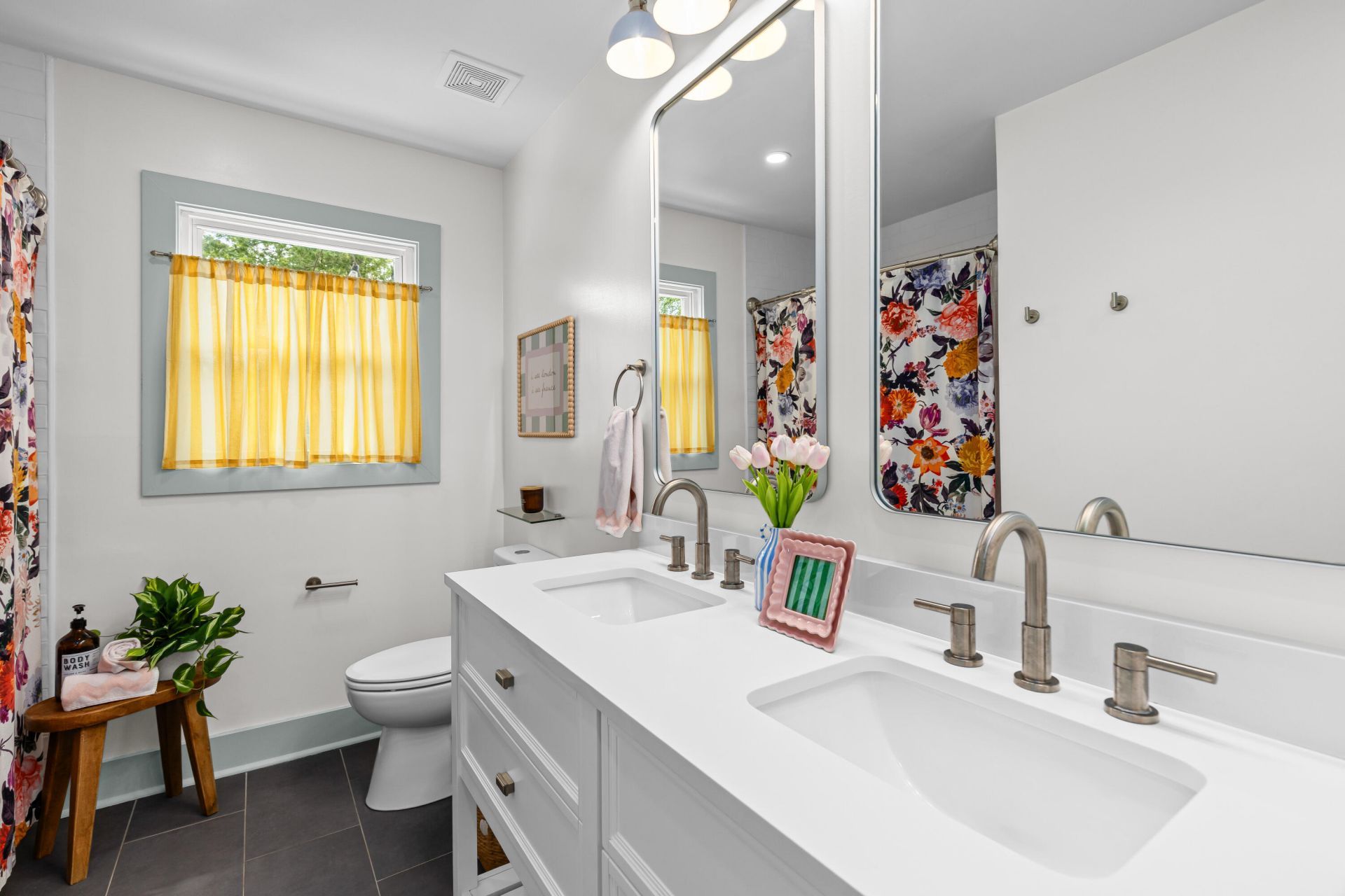 1461 Downing Street Photo 23