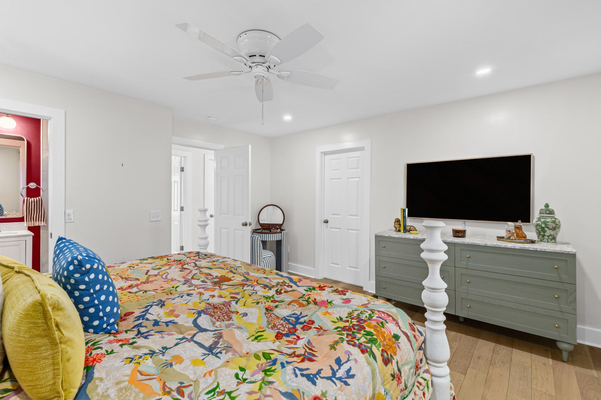 1461 Downing Street Photo 28