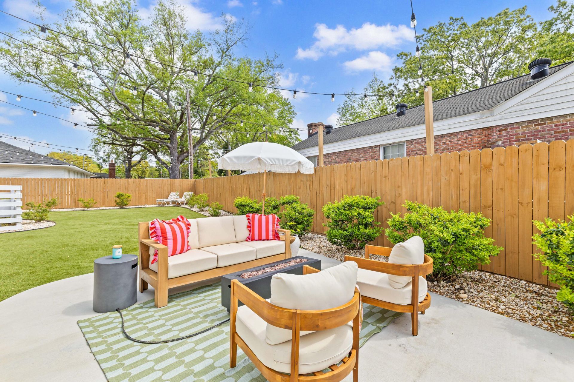 1461 Downing Street Photo 33