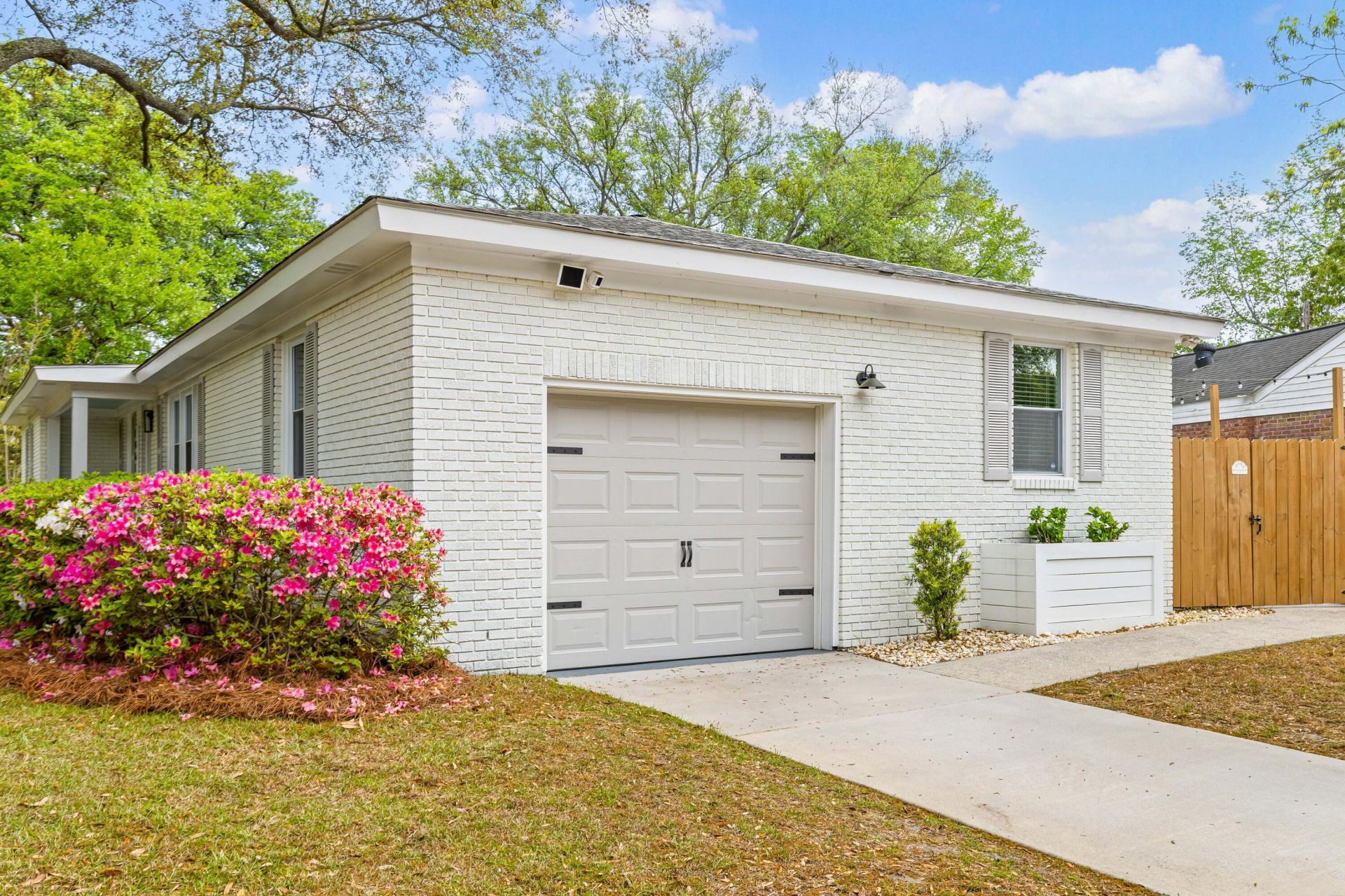 1461 Downing Street Photo 41