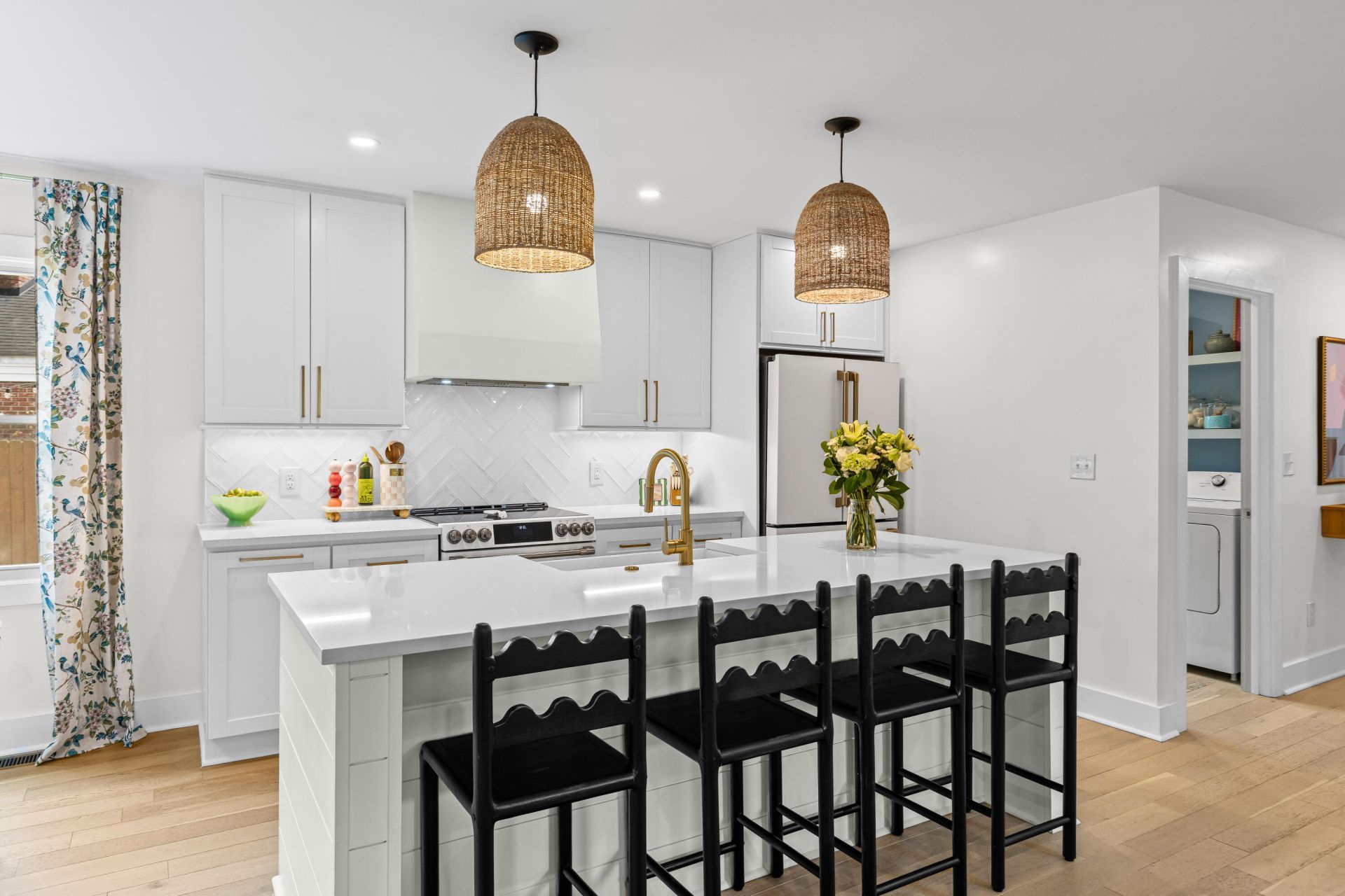 1461 Downing Street Photo 6