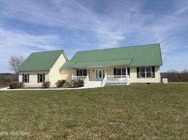 1032 Kendall Smith Rd, Pikeville, TN 37367